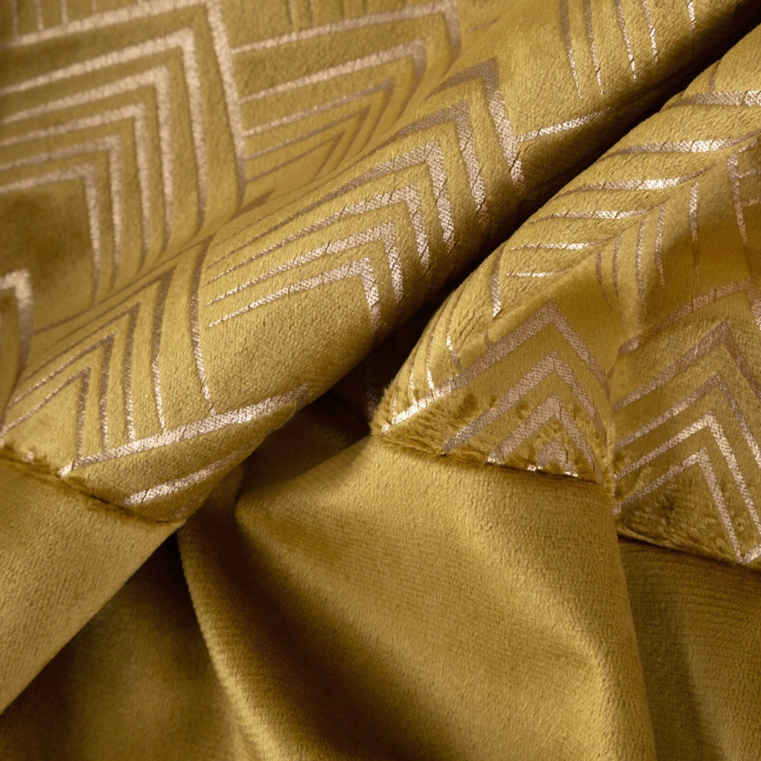 Záves 140x250 cm zamatový medový, šampanský na kovové krúžky ELEN