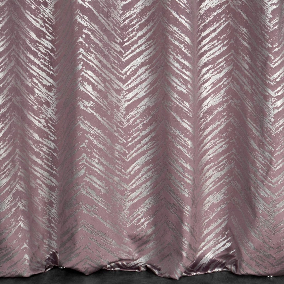 Záves 140x250 cm zamatový púdrovoružový na kovové krúžky SARA