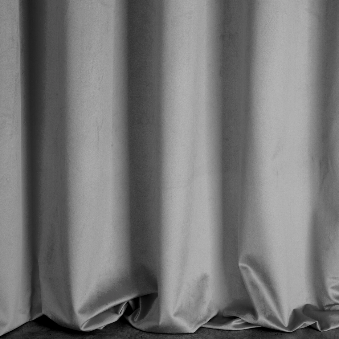 Záves 140x250 cm zamatový sivý na kovové krúžky ROSA Design 91