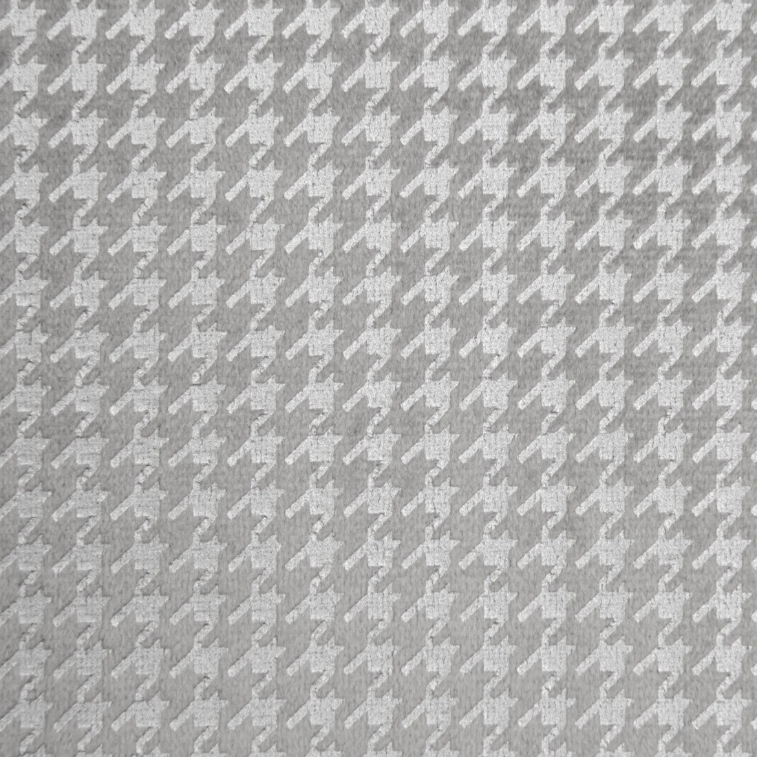 Záves 140x250 cm zamatový sivý strieborný na kovové krúžky DARCY