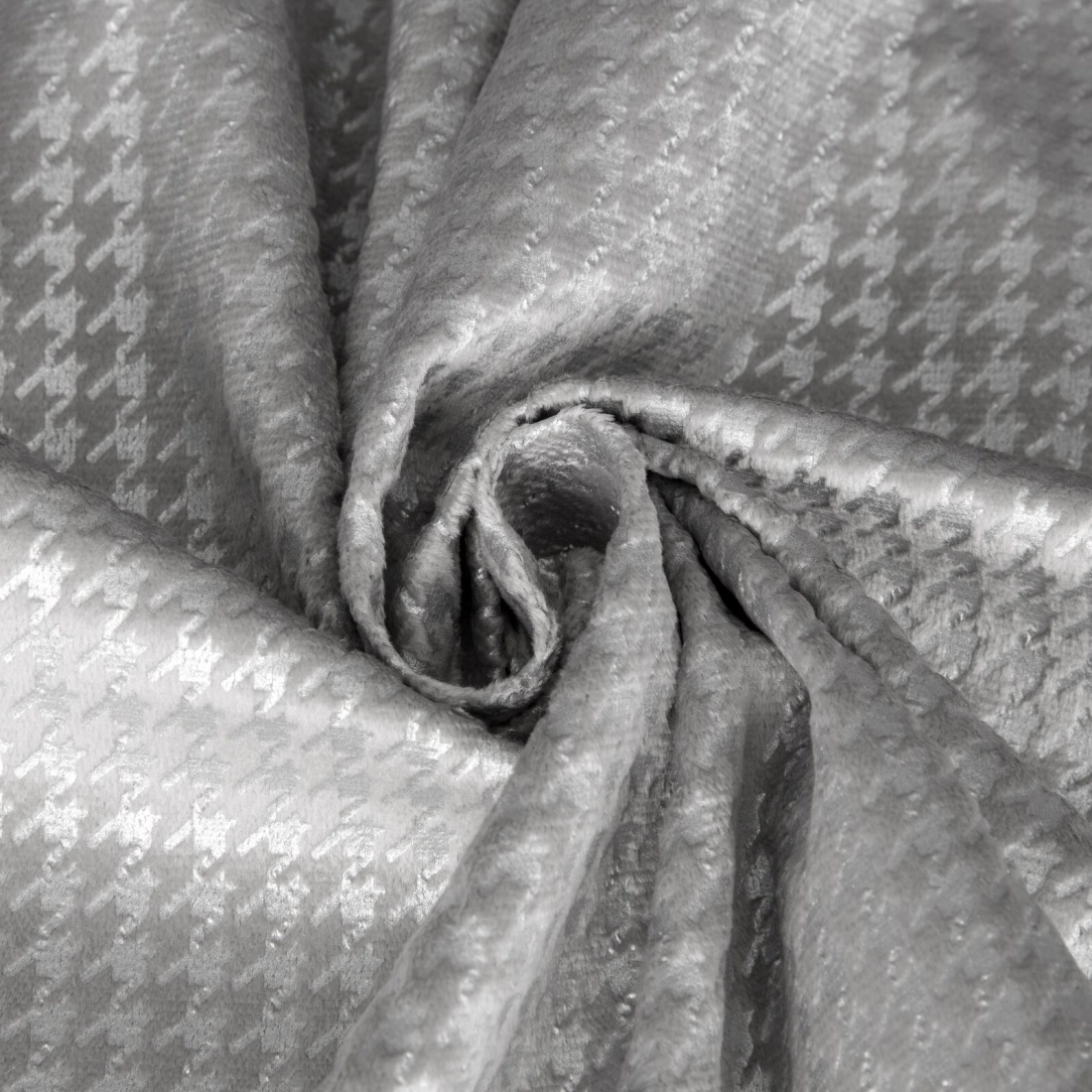 Záves 140x250 cm zamatový sivý strieborný na kovové krúžky DARCY