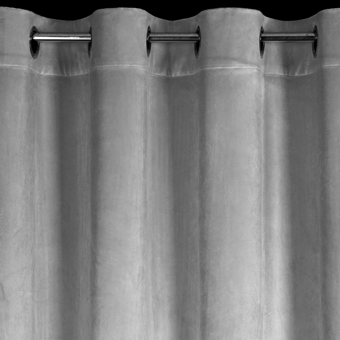 Záves 140x250 cm zamatový strieborný na kovové krúžky CARLI
