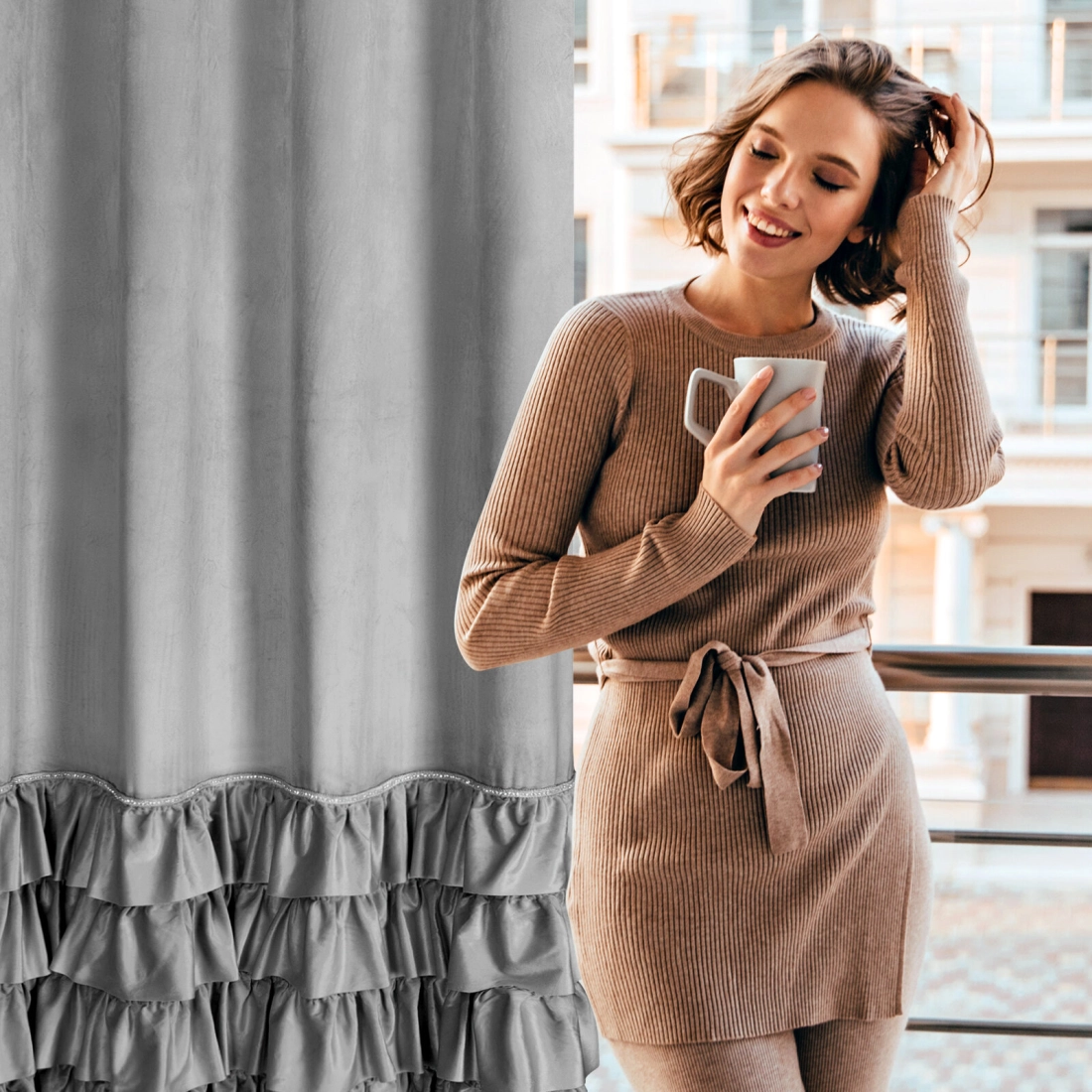 Záves 140x250 cm zamatový strieborný na kovové krúžky CARLI