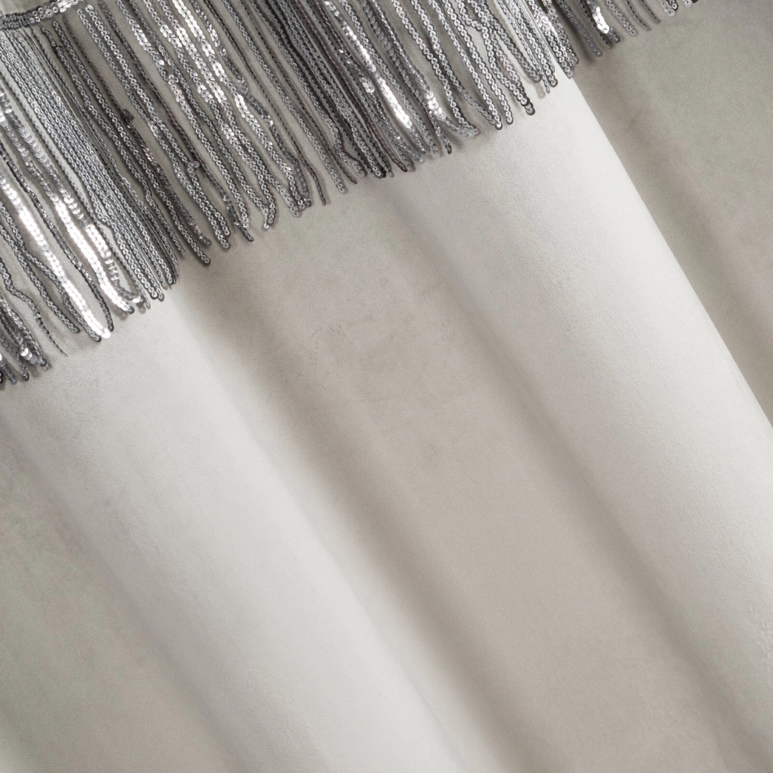 Záves 140x250 cm zamatový strieborný na kovové krúžky JASPER