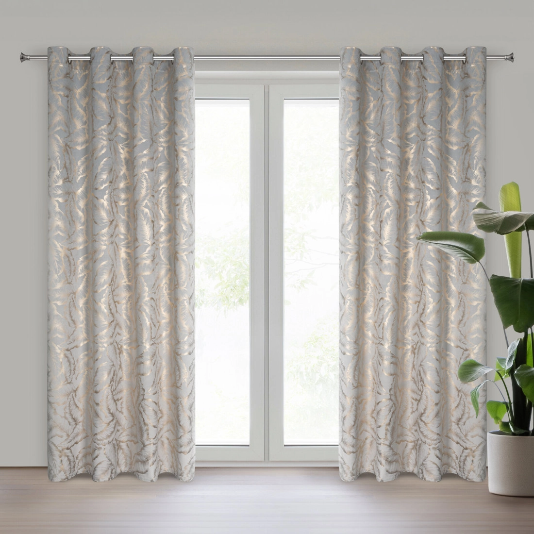 Záves 140x250 cm zamatový strieborný šampanský na kovové krúžky MILENA