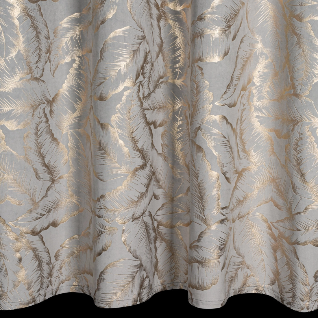 Záves 140x250 cm zamatový strieborný šampanský na kovové krúžky MILENA