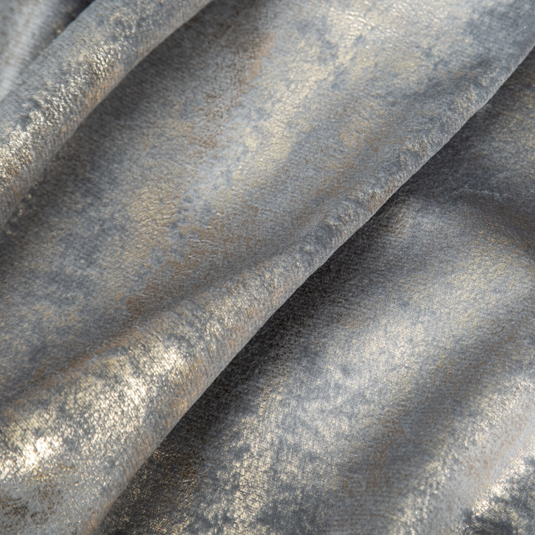 Záclona 140x250 cm sametová stříbrno-zlatá na kovové kroužky RENIA