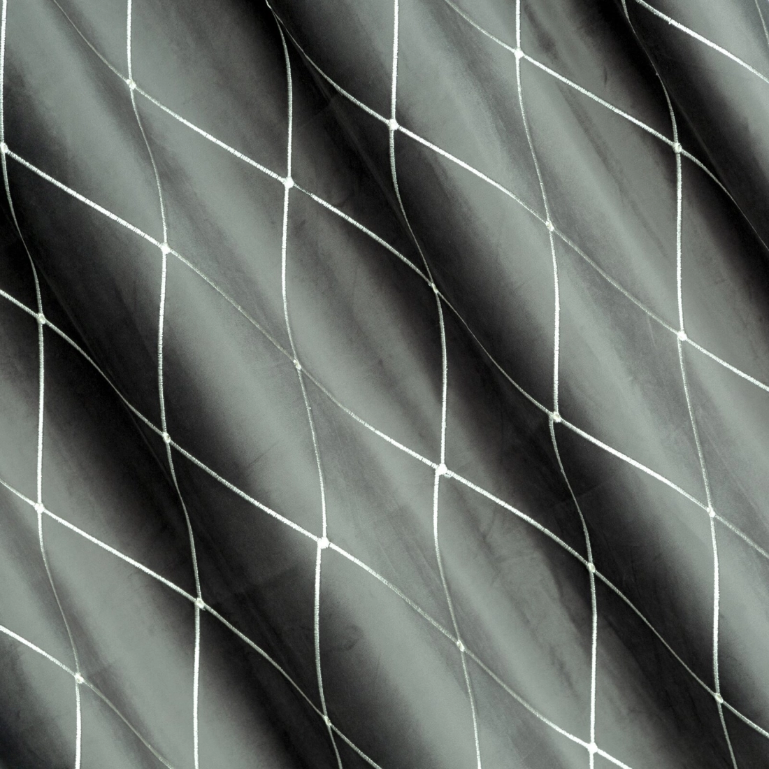 Záves 140x250 cm zamatový svetlosivý a strieborný na kovové krúžky MARGO Pierre Cardin