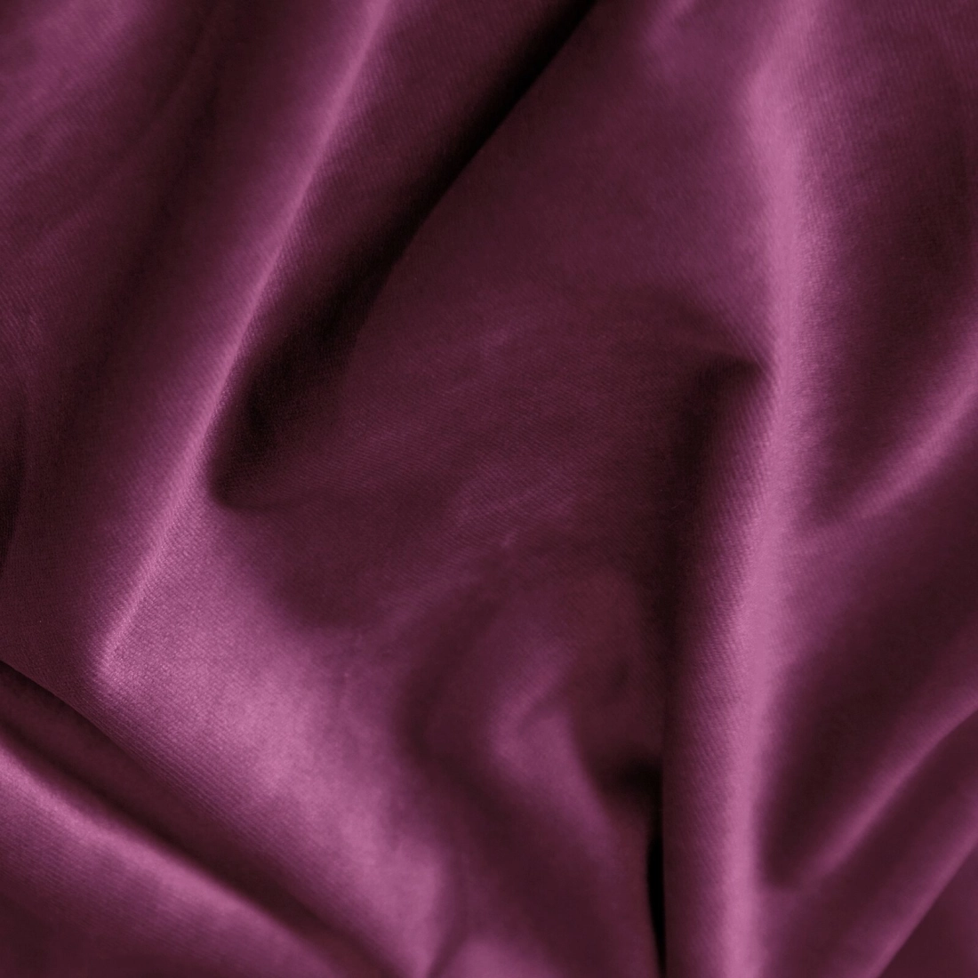 Záves 140x250 cm zamatový tmavofialový na kovové krúžky RIA Diva Line