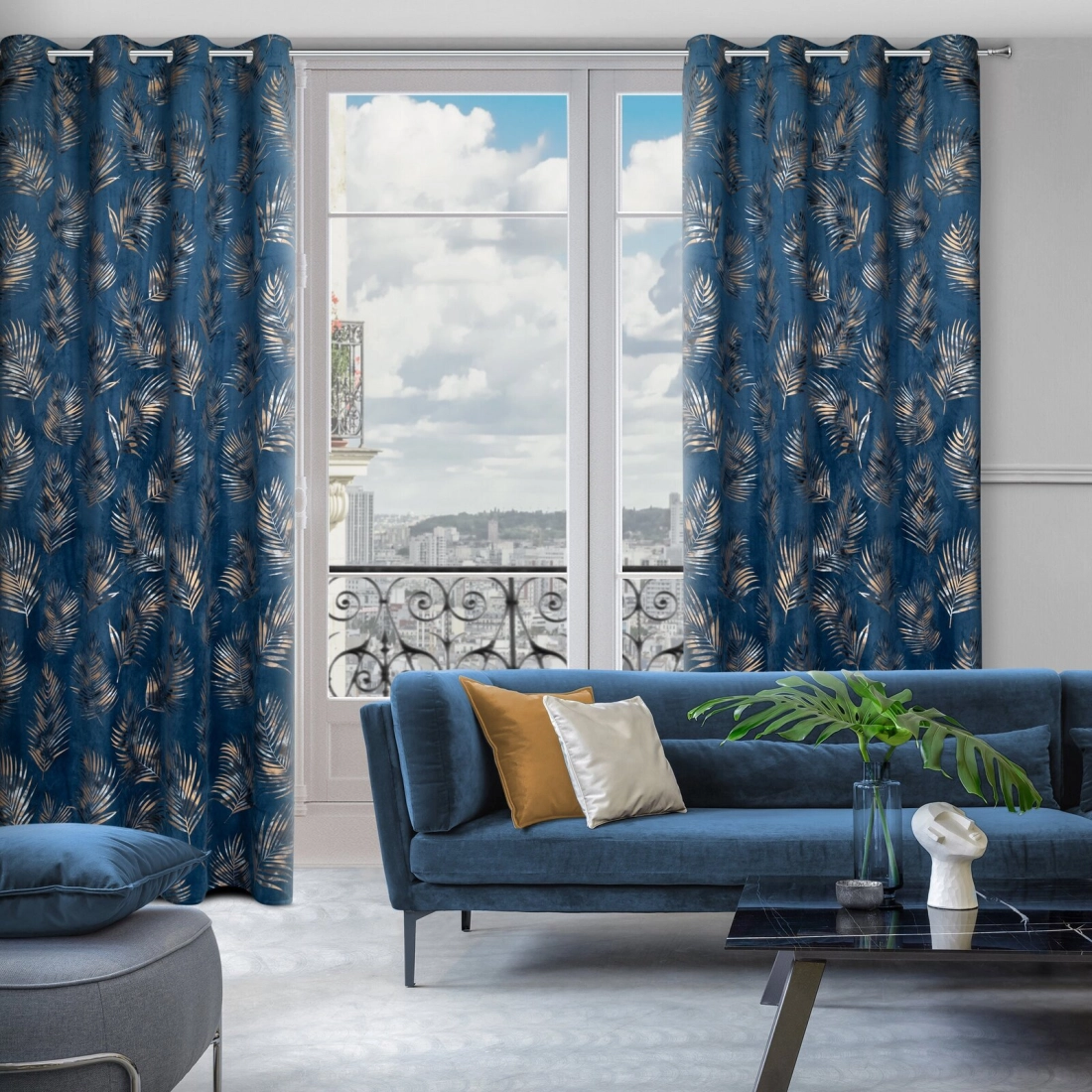 Záves 140x250 cm zamatový tmavomodrý a šampanský na kovové krúžky GLORIA