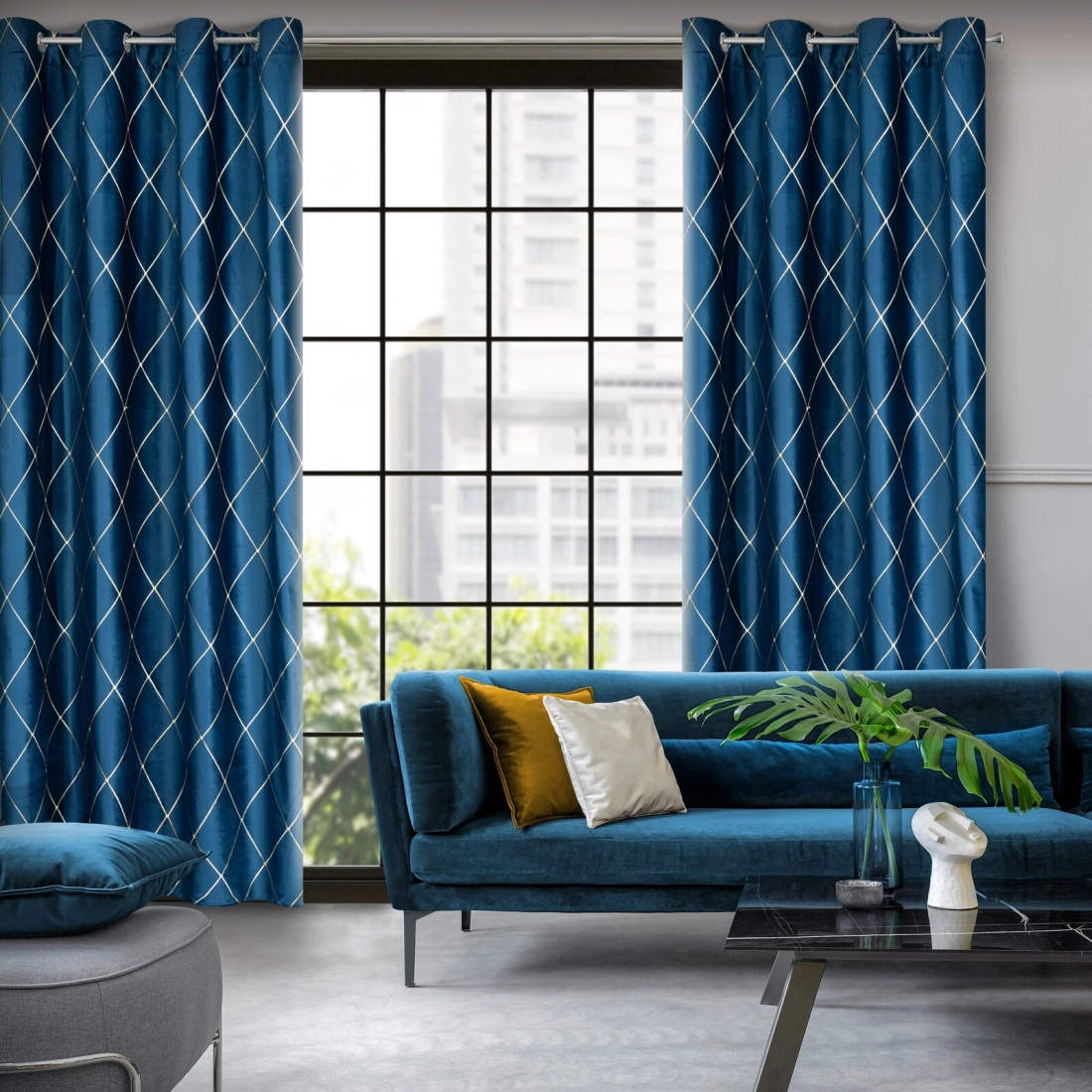 Záves 140x250 cm zamatový tmavomodrý zlatý na kovové krúžky MARGO Pierre Cardin