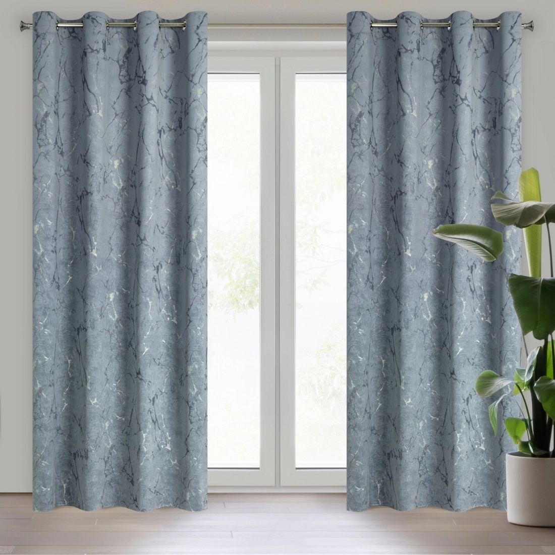 Záves 140x250 cm zamatový tmavosivý, grafitový na kovové krúžky WERA