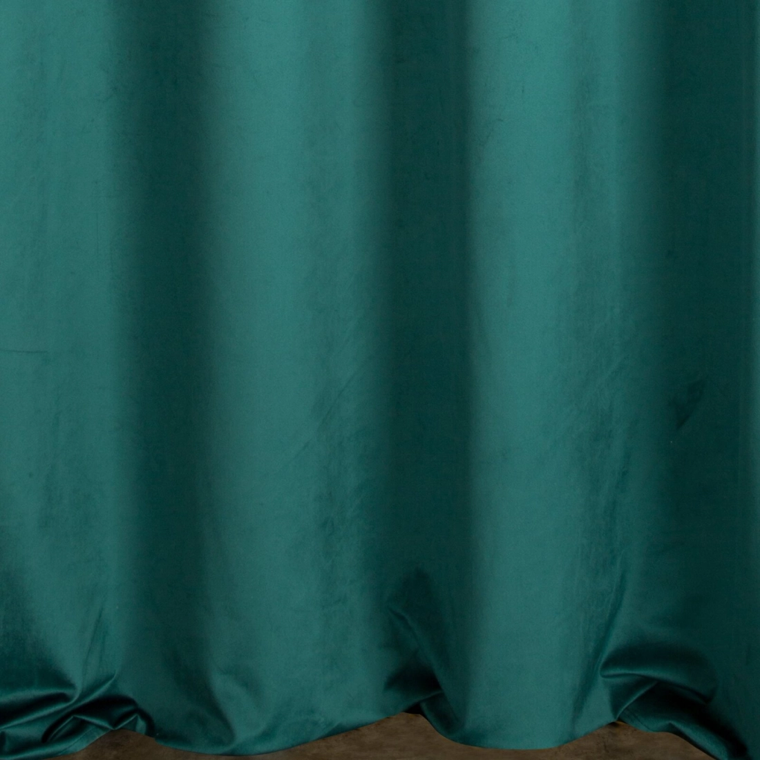 Záves 140x250 cm zamatový tmavotyrkysový, čierny na kovové krúžky JASPER