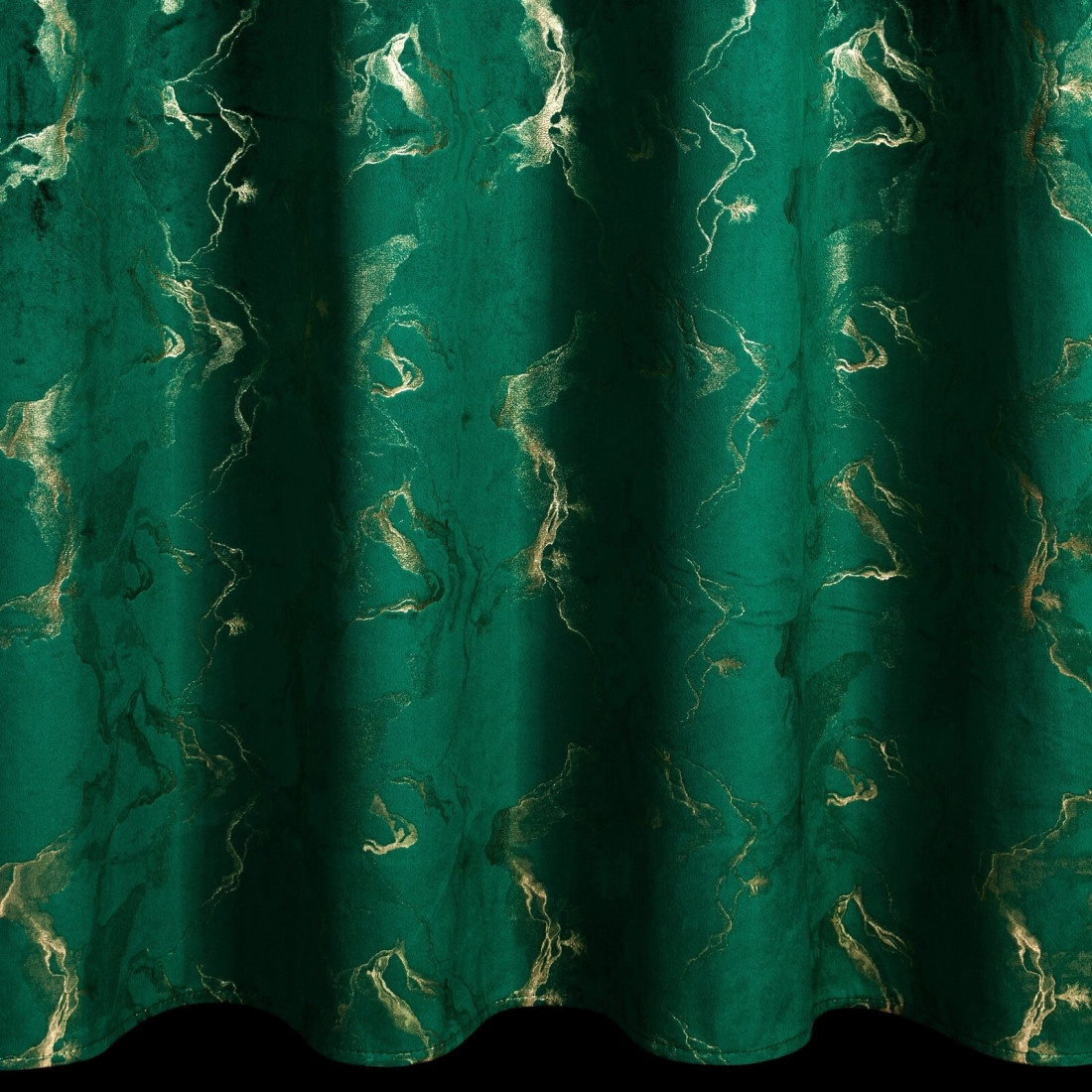 Závěs 140x250 cm sametový tmavě zelený šampaňský na kovové kroužky RAJA