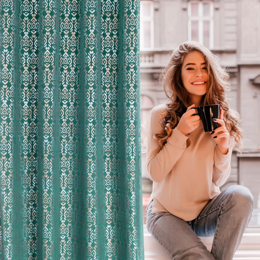 Sametový závěs 140 x 250 cm tyrkysový, zlatý na kovových kroužcích LAURA