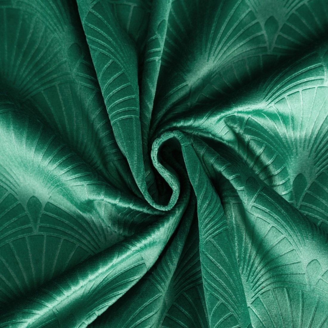 Záves 140x250 cm zamatový zelený na kovové krúžky JULIA