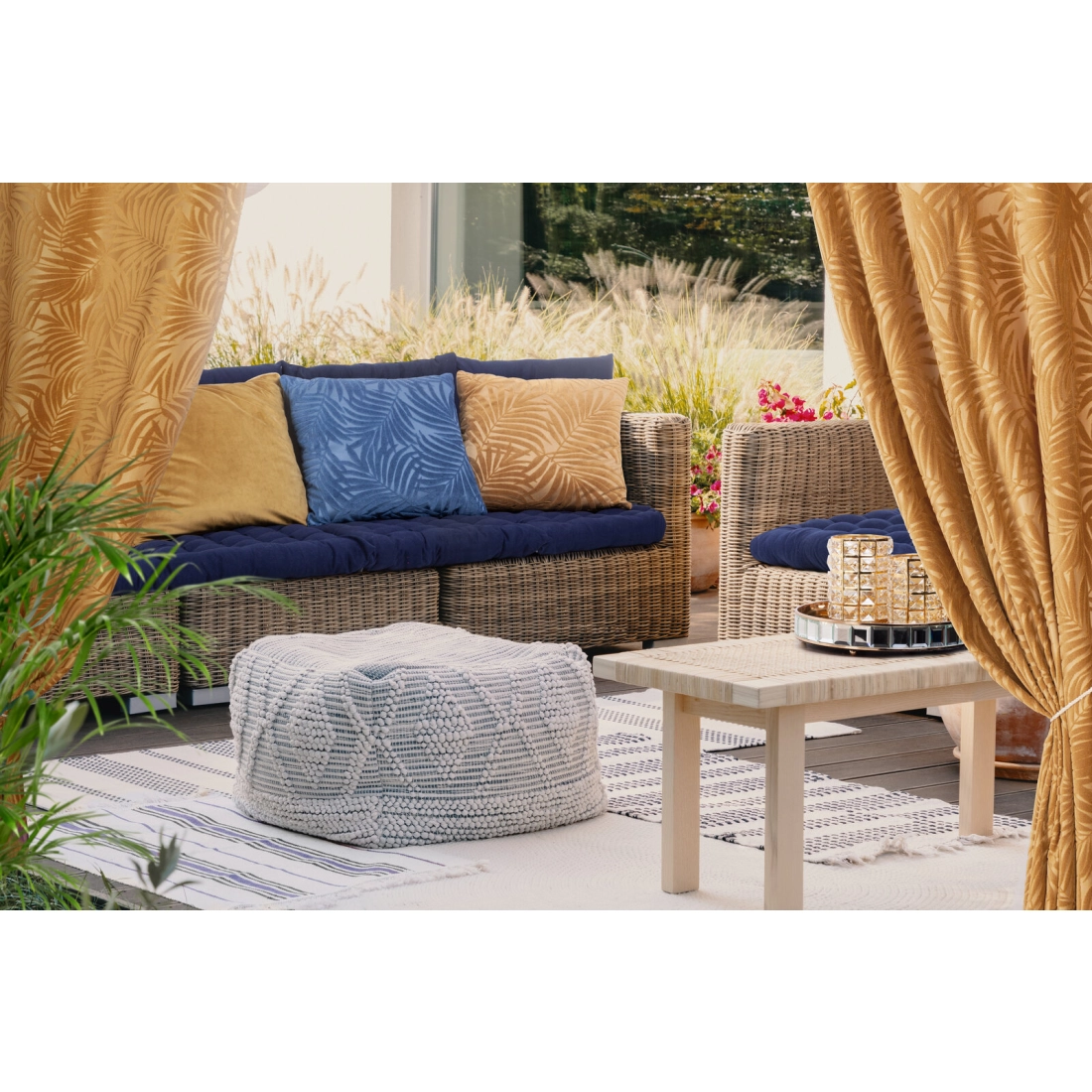 Záves 140x250 cm zamatový zlatistý na kovové krúžky LIVIA