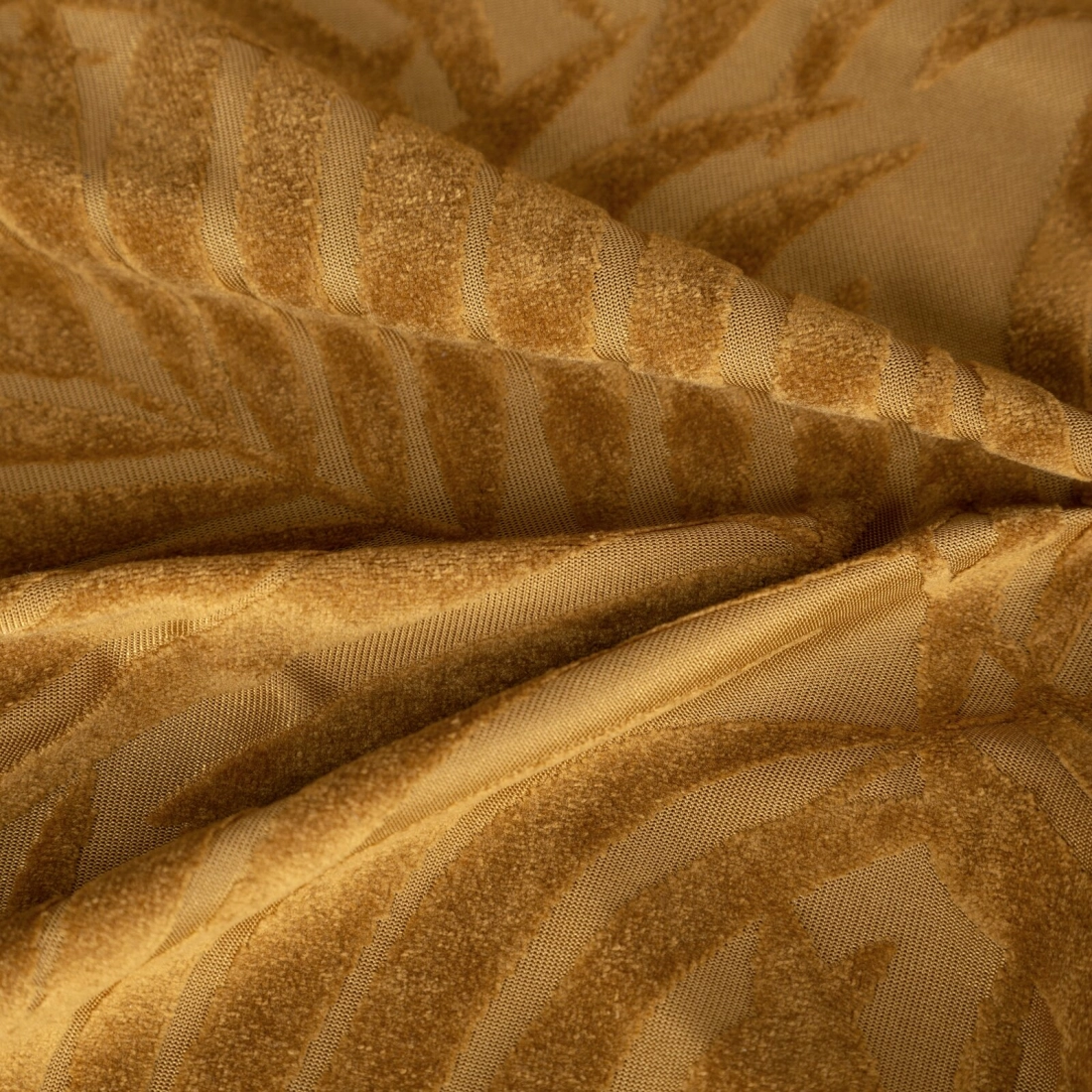 Záves 140x250 cm zamatový zlatistý na kovové krúžky LIVIA