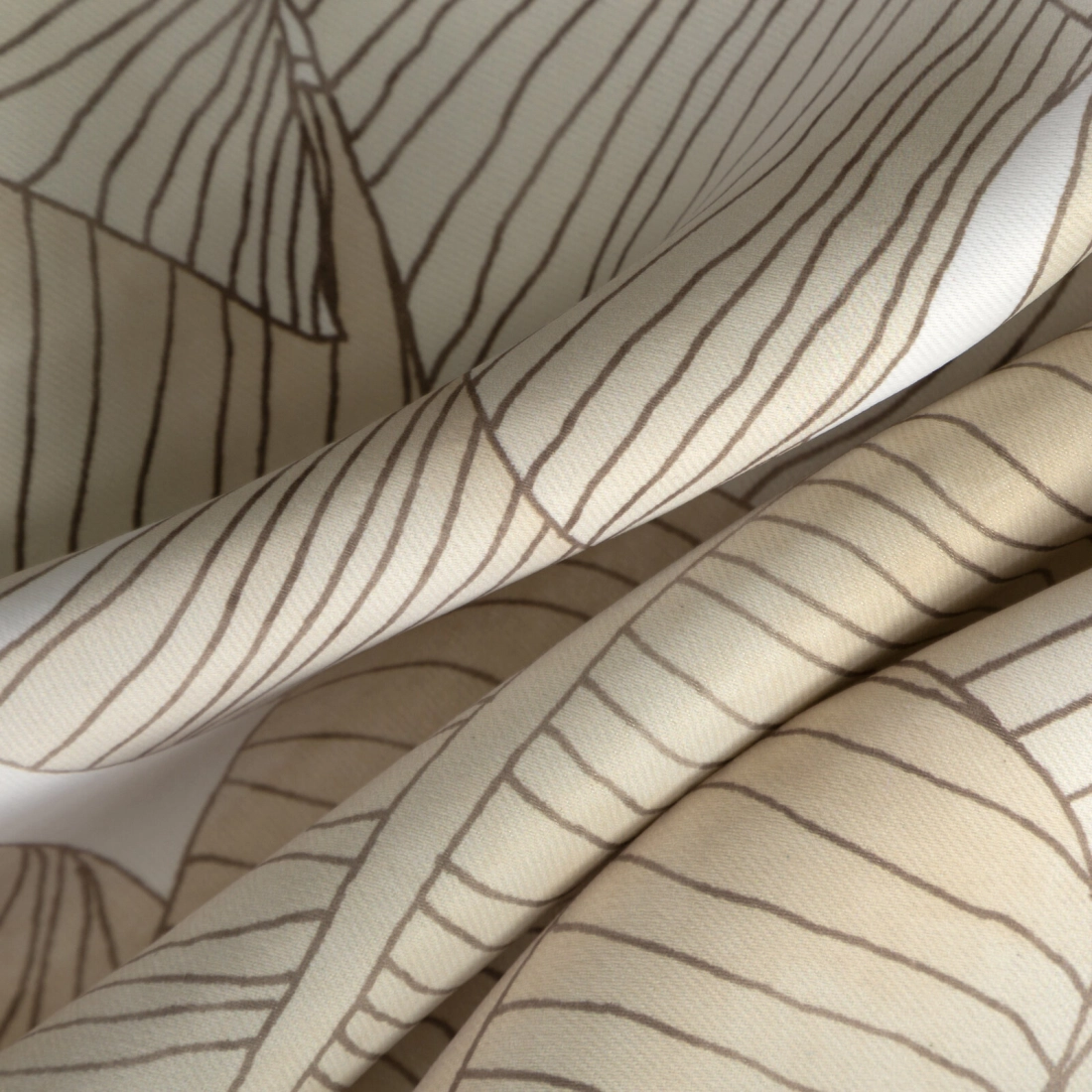 Závěs 140 x 250 cm zatemňovací bílo-béžový na kovových kroužcích SAMIRA