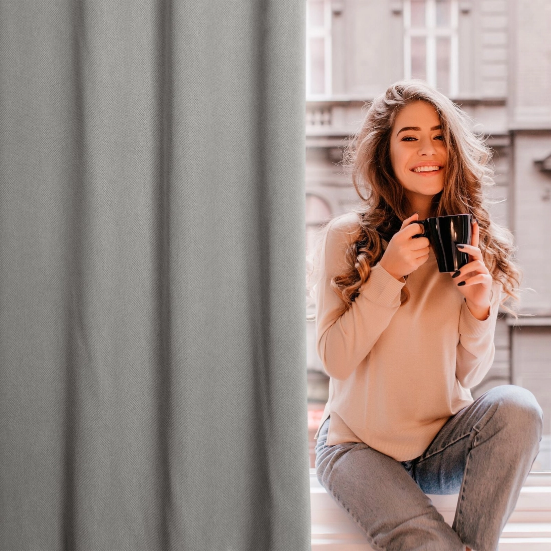 Zatemňovací závěs 140 x 250 cm šedobéžový na kovových kroužcích AMARO