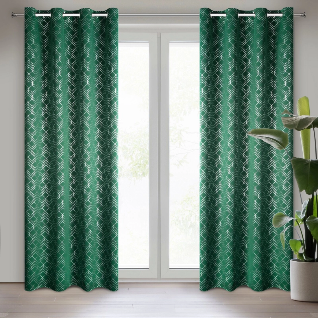 Závěs 140 × 250 cm zeleno-stříbrný zatemňovací s geometrickým vzorem na kovových kroužcích POLI Design 91