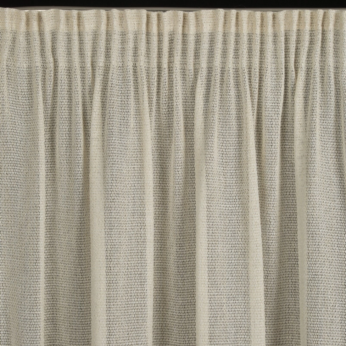 Záves 140x270 cm krémový z jemnej sieťoviny s lesklou niťou na riasiacu pásku EMILIA kolekcia FIORE