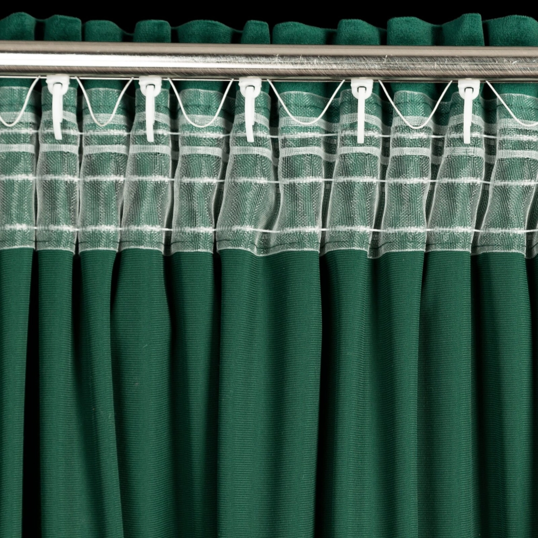 Záves 140x270 cm matný zamatový fľaškovo zelený na riasiacu pásku MELANIE