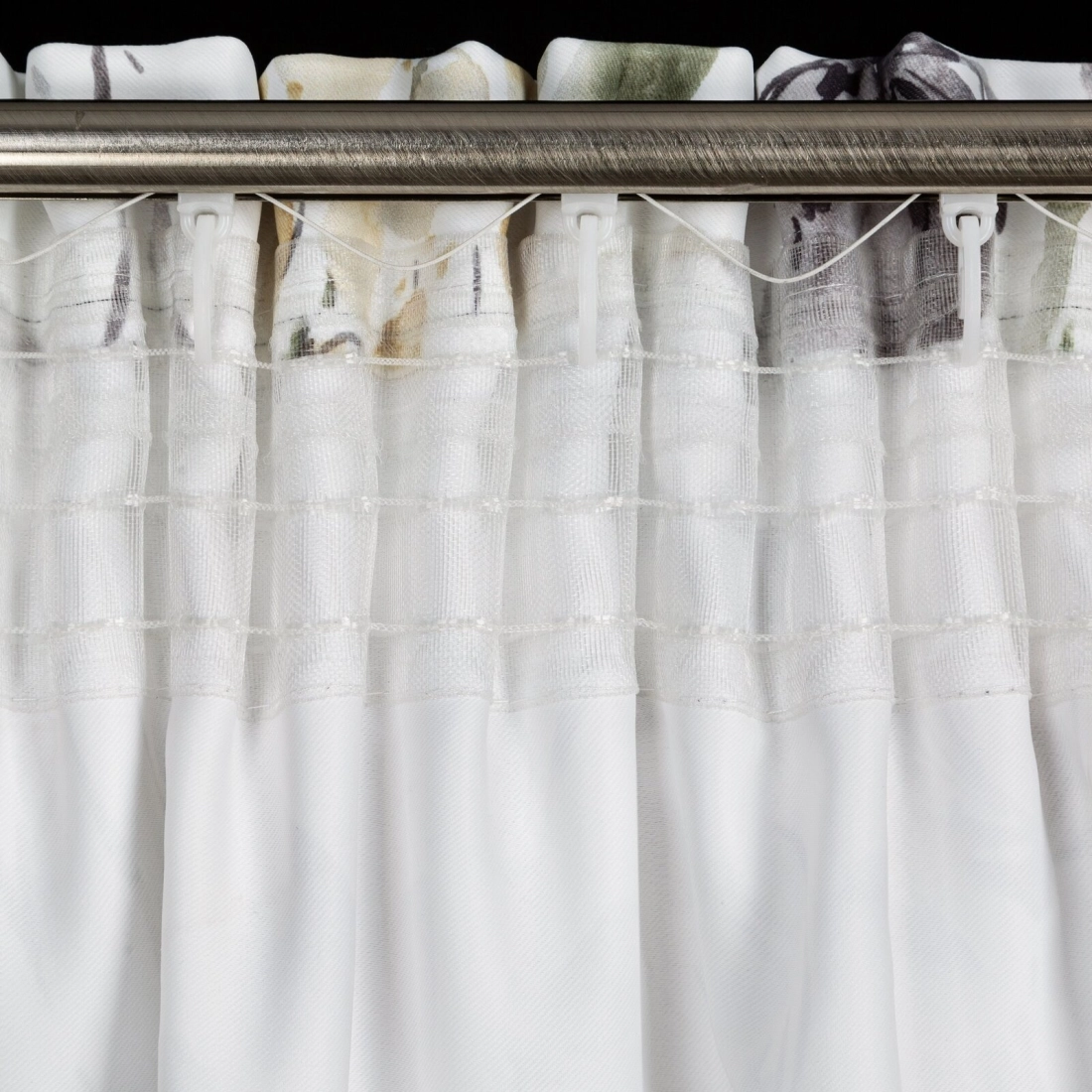 Záves 140x270 cm polyestr bielo olivový zatemňovací na riasiacu pásku ZOJA