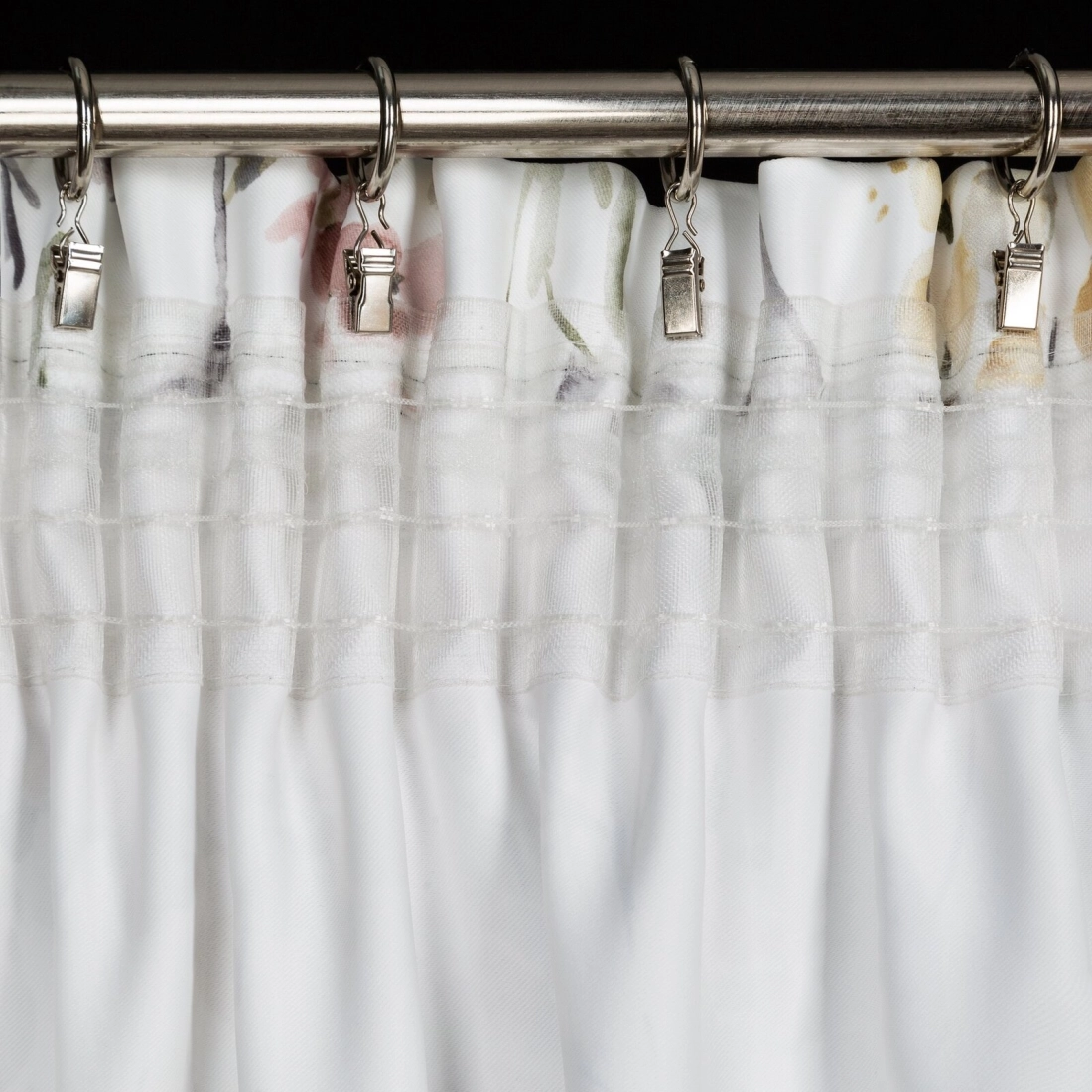 Záves 140x270 cm polyestr bielo olivový zatemňovací na riasiacu pásku ZOJA