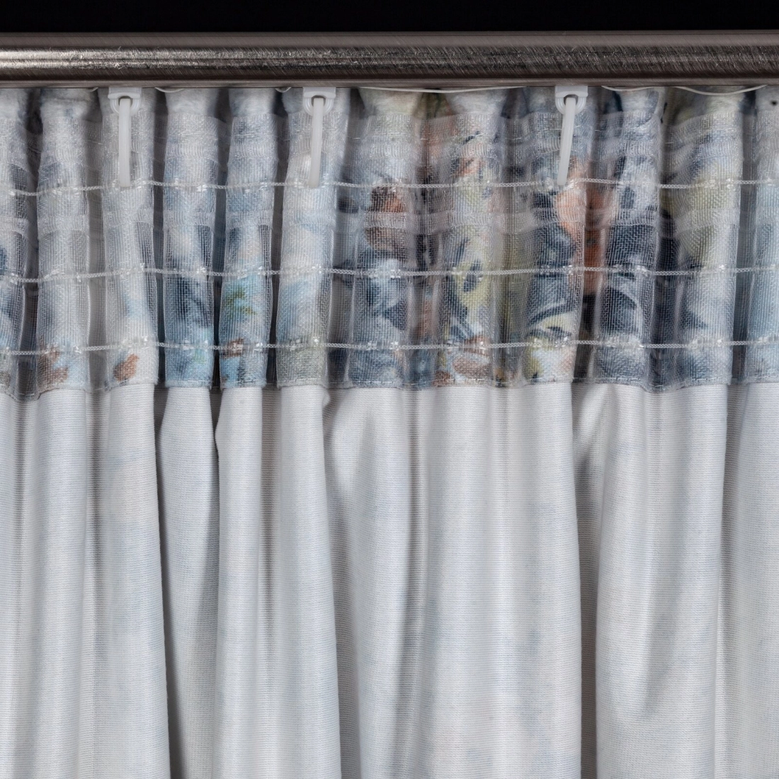 Záves 140x270 cm zamatový bielo-modrý na riasiacu pásku MARISA