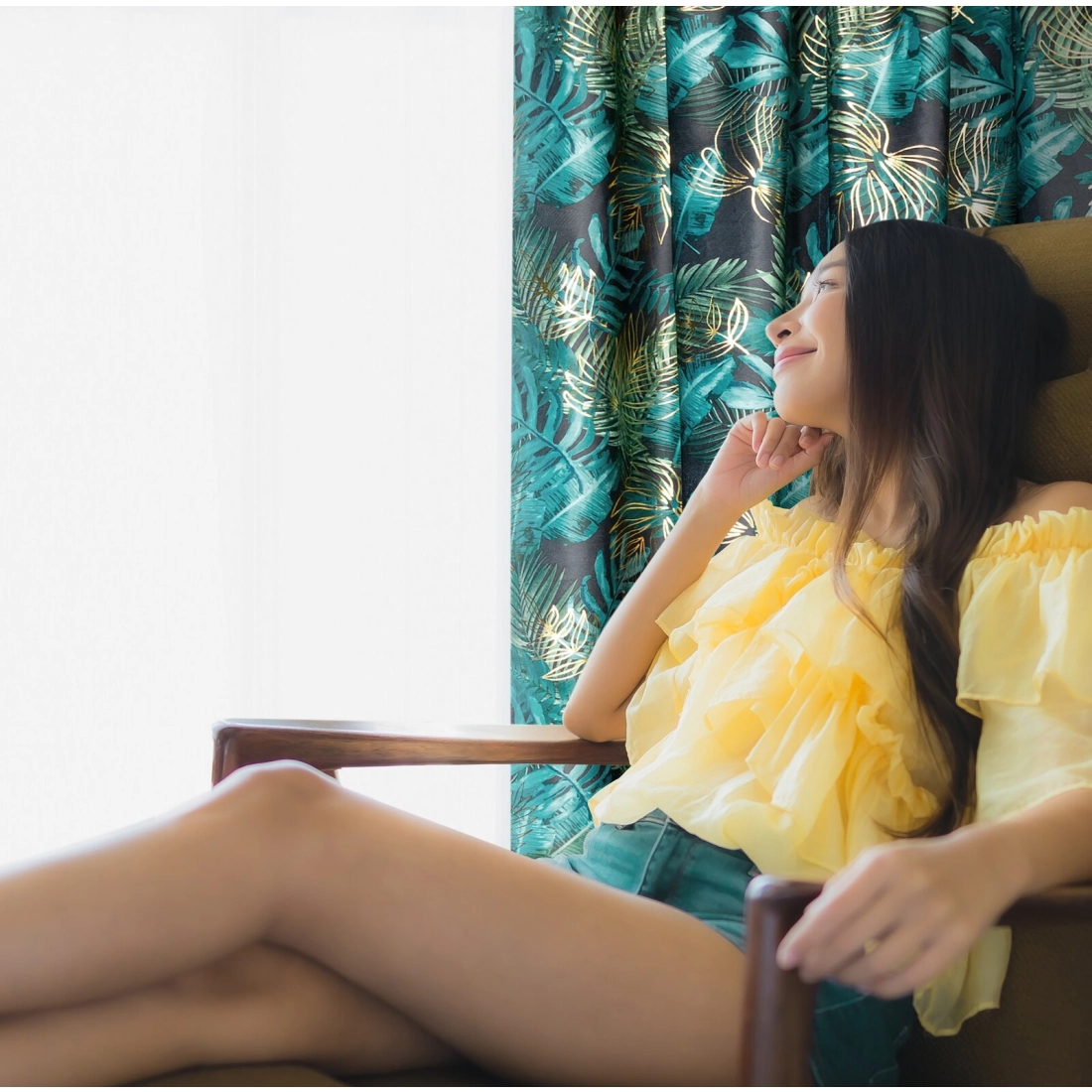 Záves 140x270 cm zamatový čierno-zelený na riasiacu pásku DAVOS