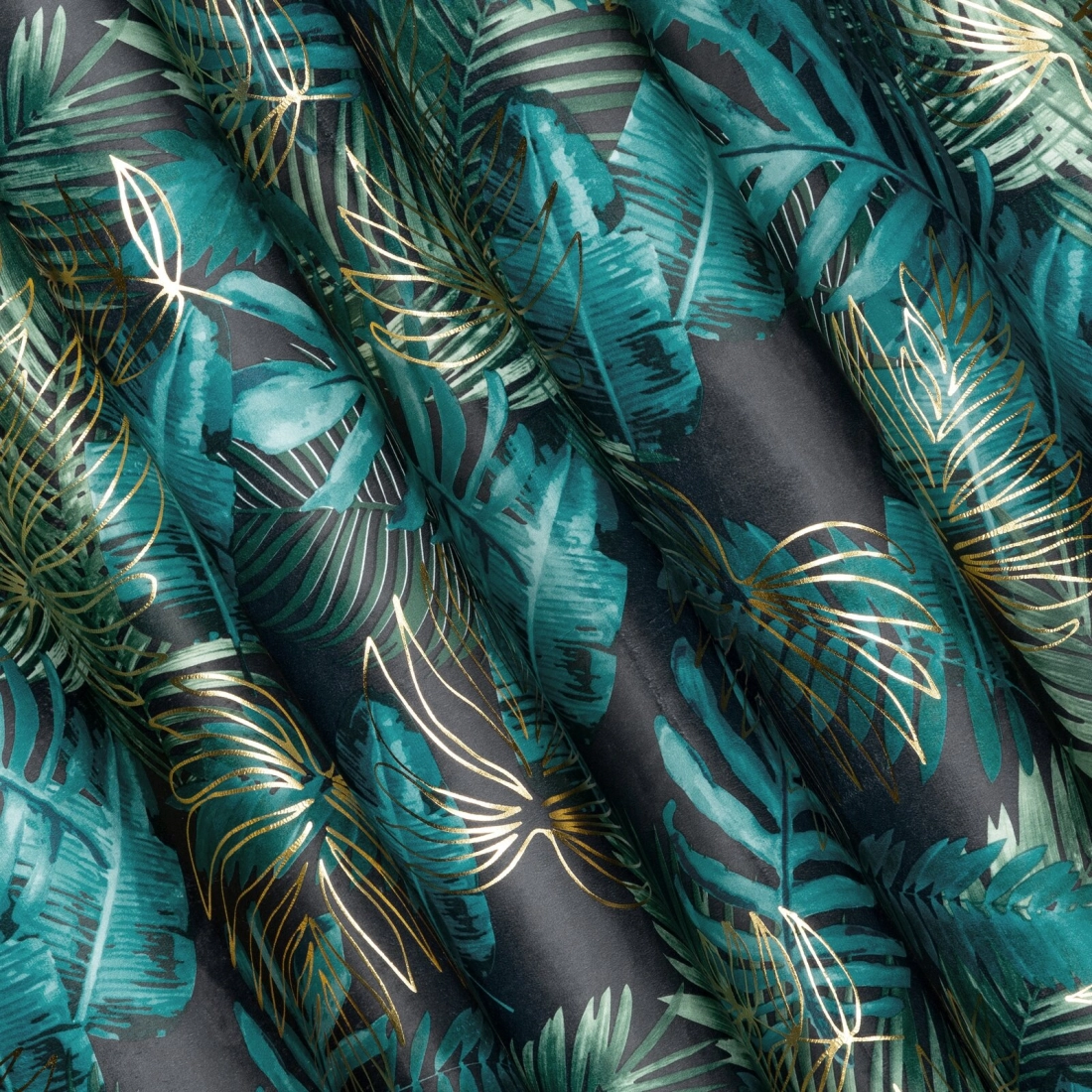 Záves 140x270 cm zamatový čierno-zelený na riasiacu pásku DAVOS