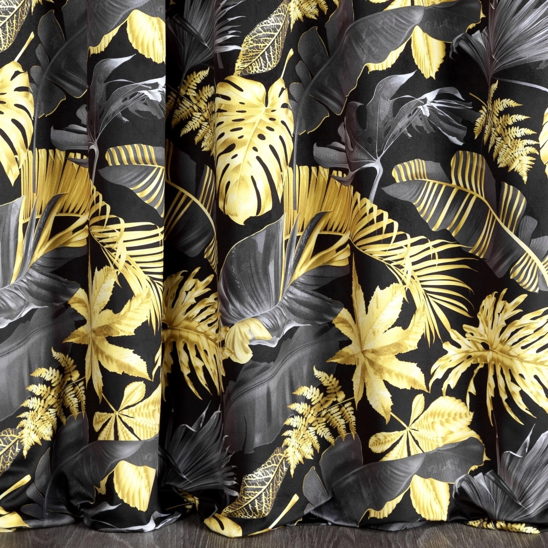 Záves 140x270 cm zamatový čierno-žltý s listami monstery na riasiacu pásku BLER