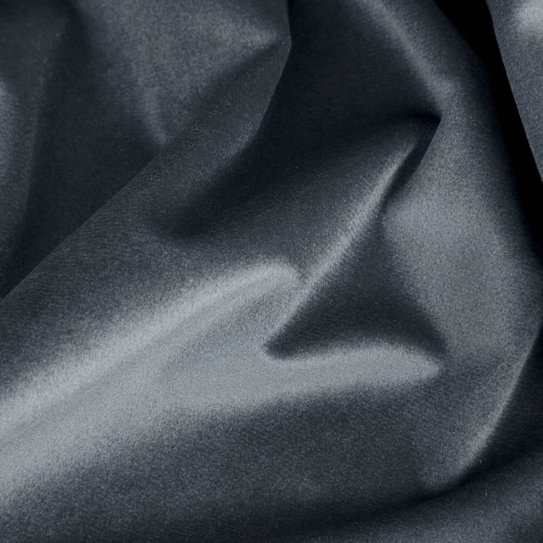 Záves 140x270 cm zamatový grafitový na kovové krúžky ANTARA