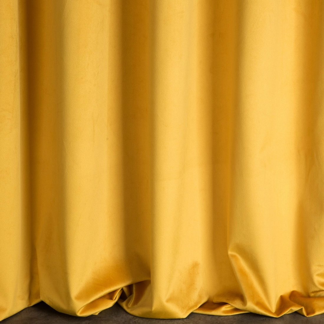 Záves 140x270 cm zamatový horčicový na riasiacu pásku ROSA Design 91