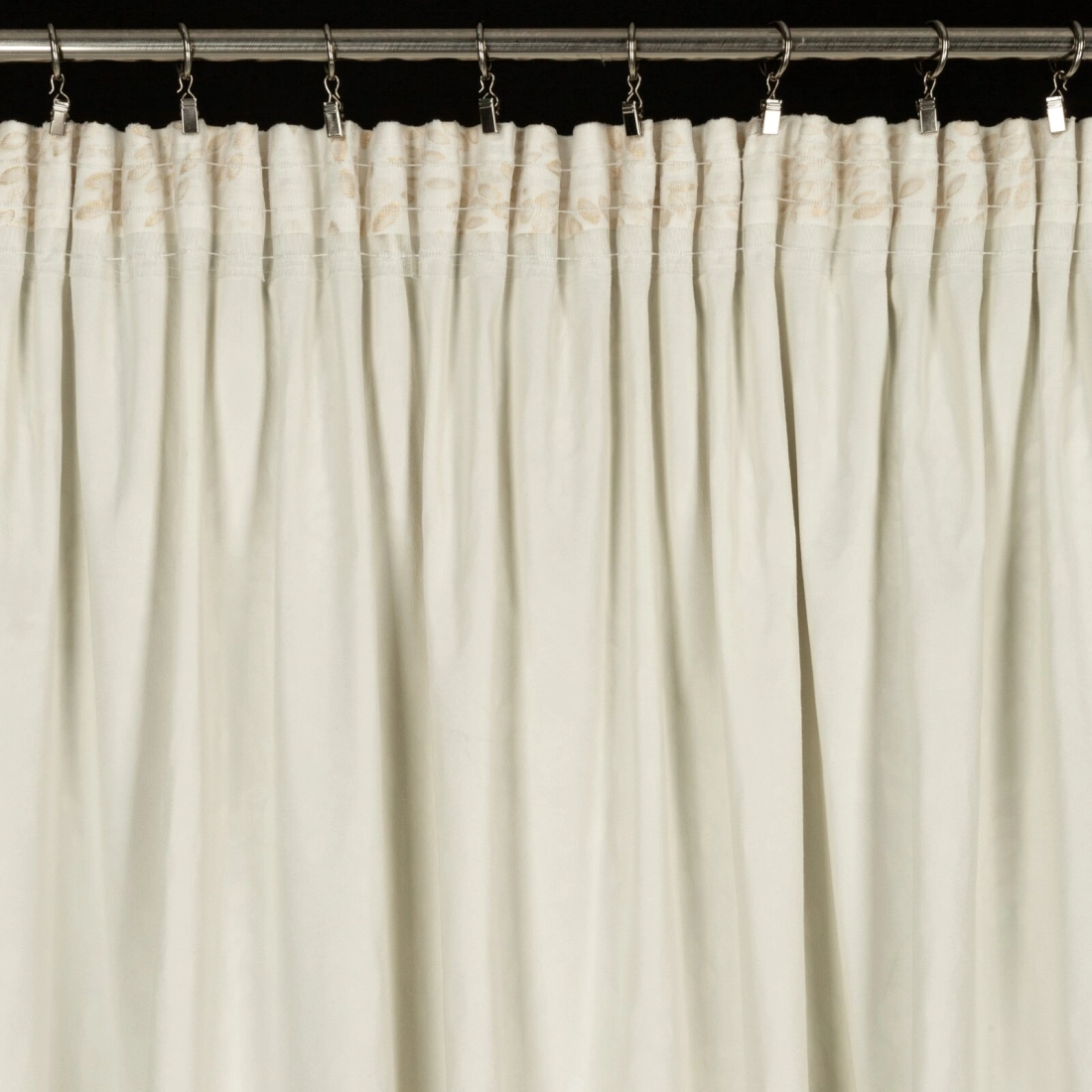 Záves 140x270 cm zamatový krémový na riasiacu pásku FELIS