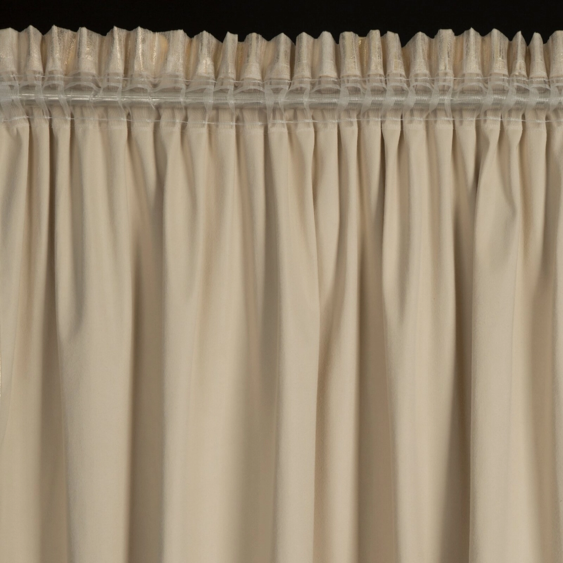 Záves 140x270 cm zamatový krémový šampanský na riasiacu pásku EMILA