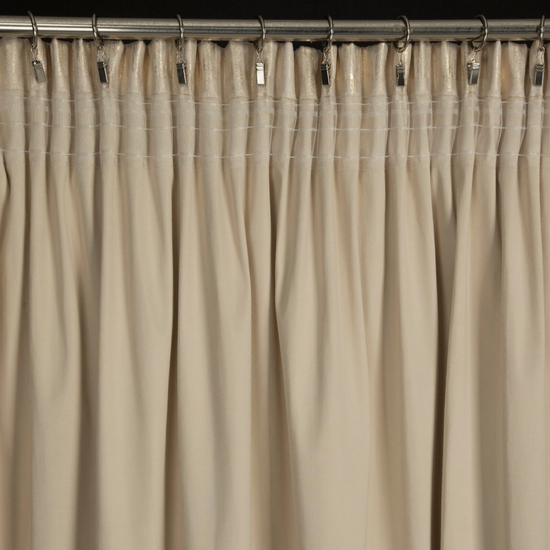 Záves 140x270 cm zamatový krémový šampanský na riasiacu pásku EMILA