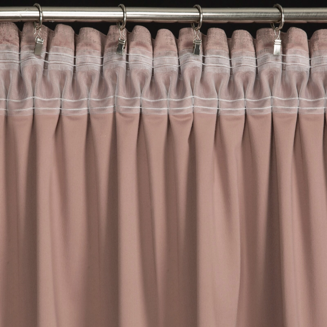 Závěs 140 × 270 cm sametový pudrově růžový na řasicí pásce AIR Diva Line