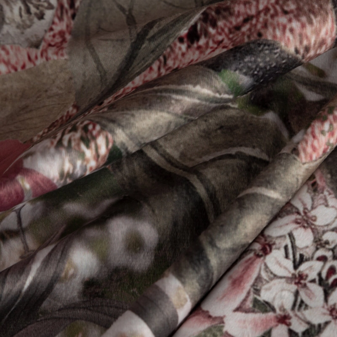 Závěs 140 x 270 cm sametový šedobéžový, růžový na řasicí pásku GLORY