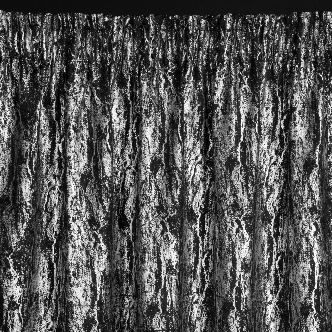 Záves 140x270 cm zatemňujúci čierno striebristý na riasiacu pásku ELISE