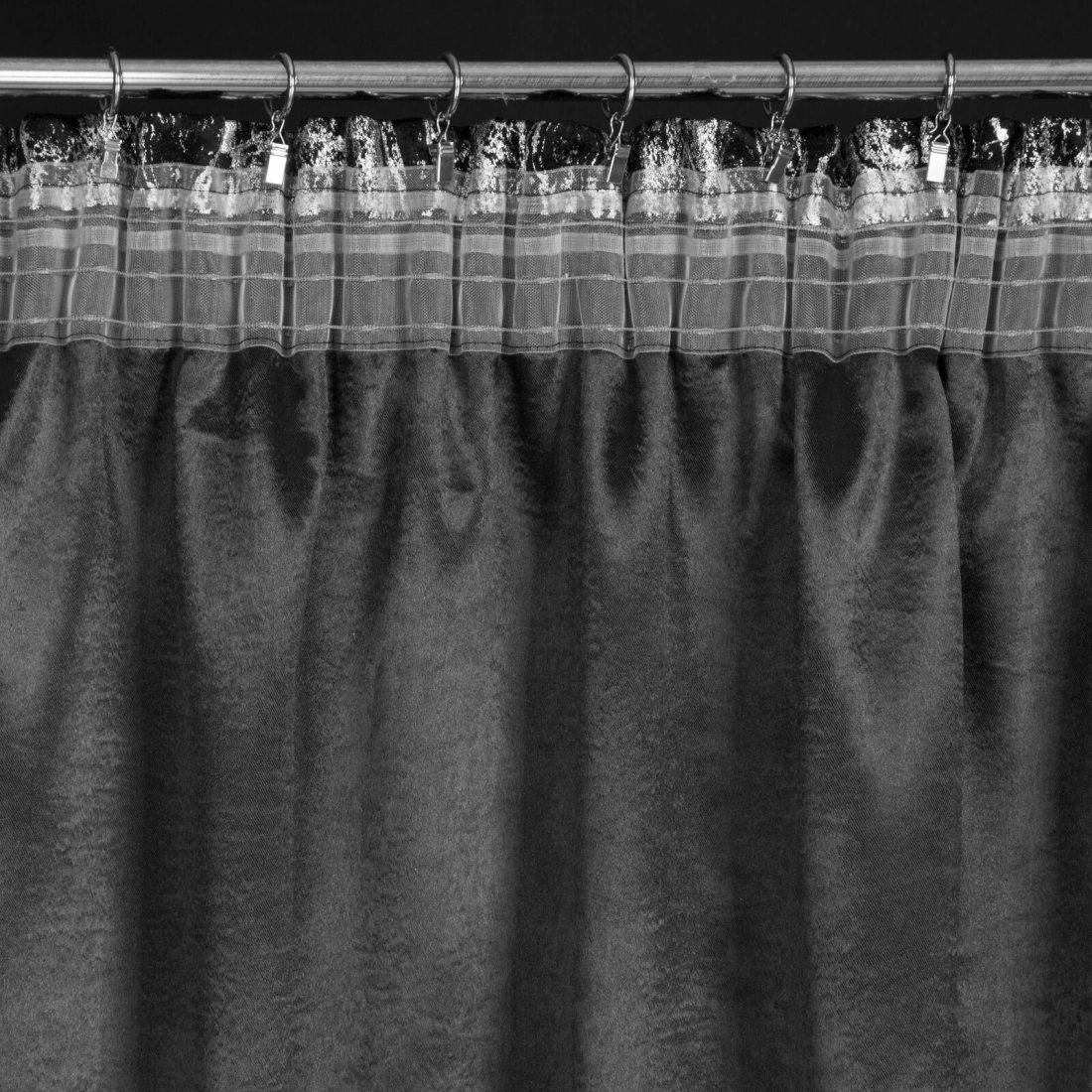 Záves 140x270 cm zatemňujúci čierno striebristý na riasiacu pásku ELISE