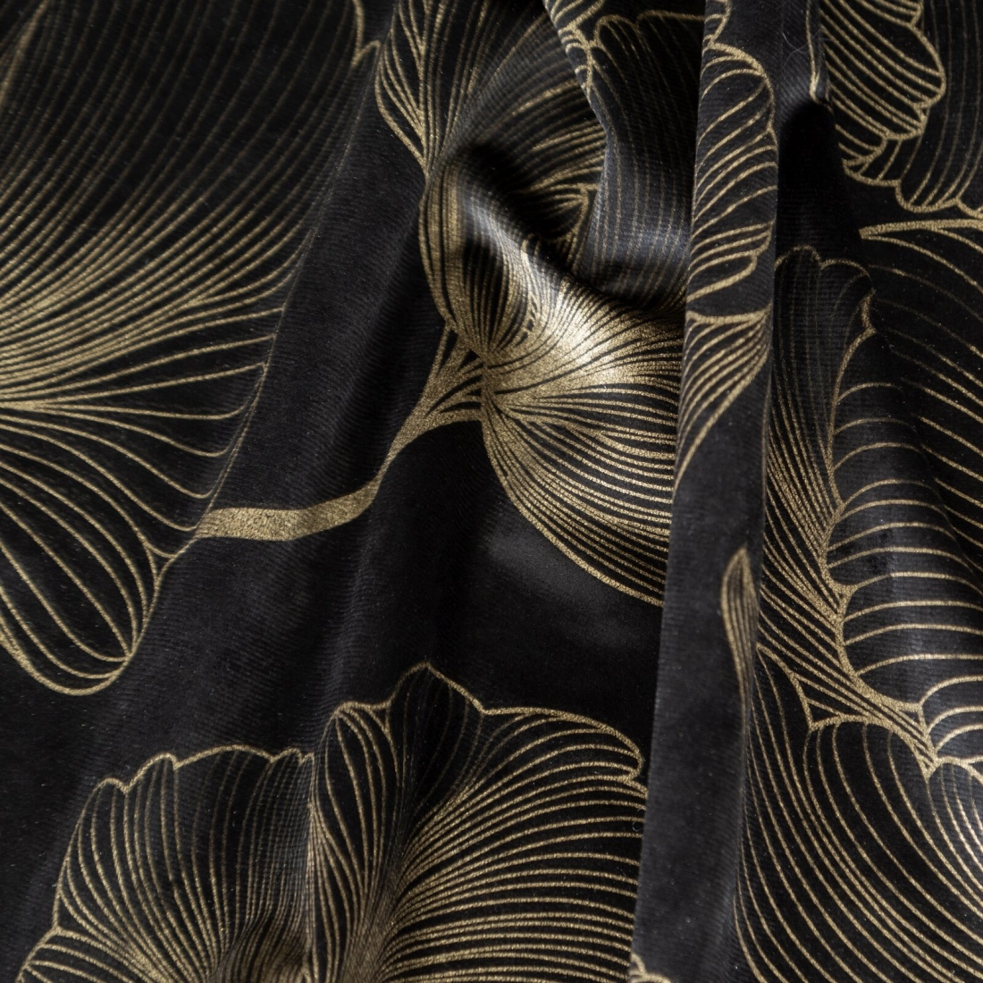 Záves 140x300 cm velúrový čierny zlatistý na riasiacu pásku STELLA