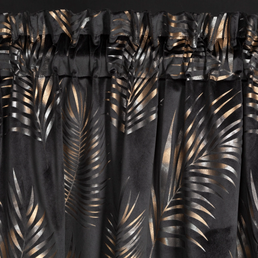 Záves 140x300 cm zamatový čierny, šampanský na riasiacu pásku GLORIA