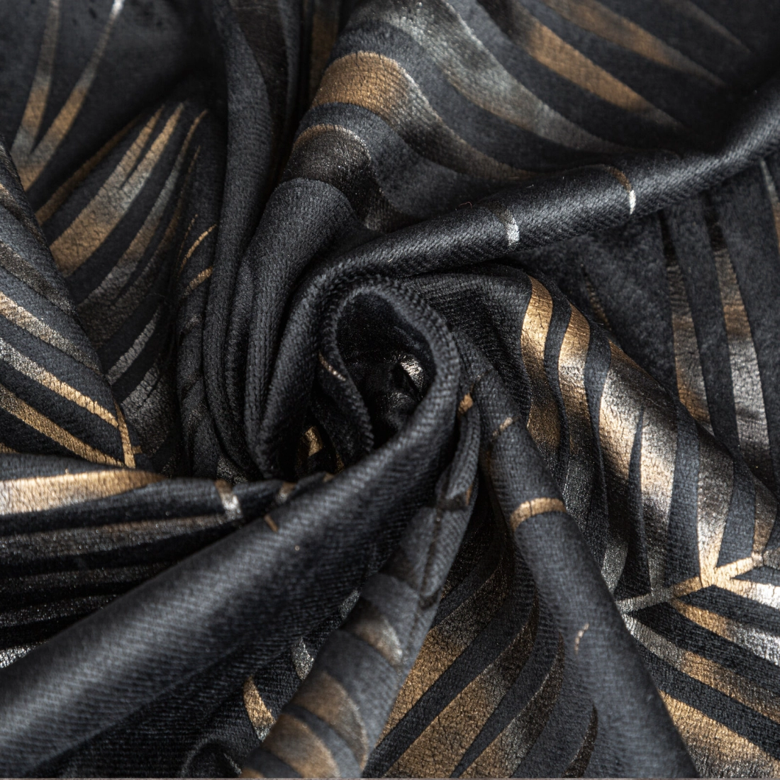 Záves 140x300 cm zamatový čierny, šampanský na riasiacu pásku GLORIA