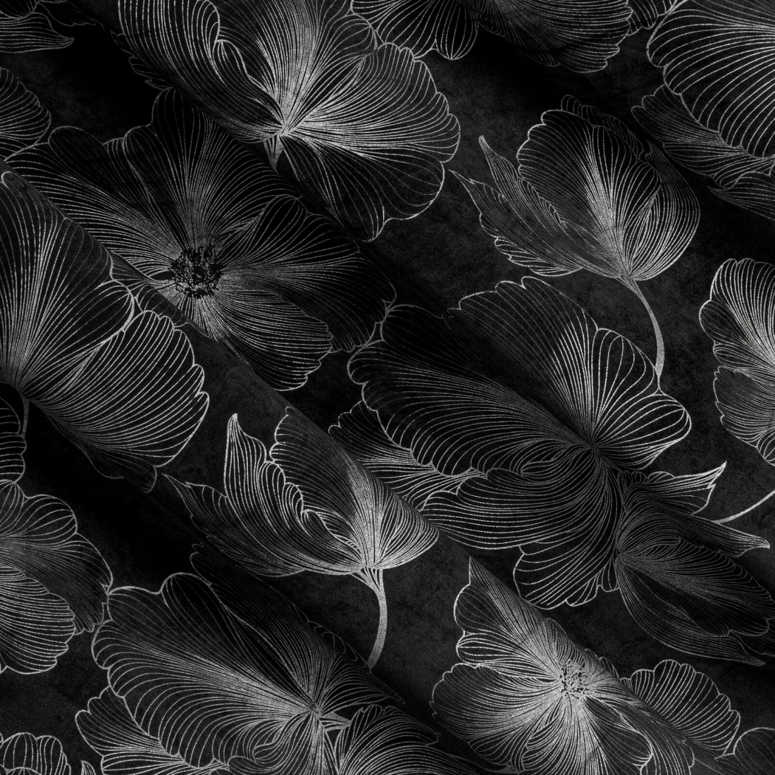 Záves 140x300 cm zamatový čierny strieborný na riasiacu pásku STELLA