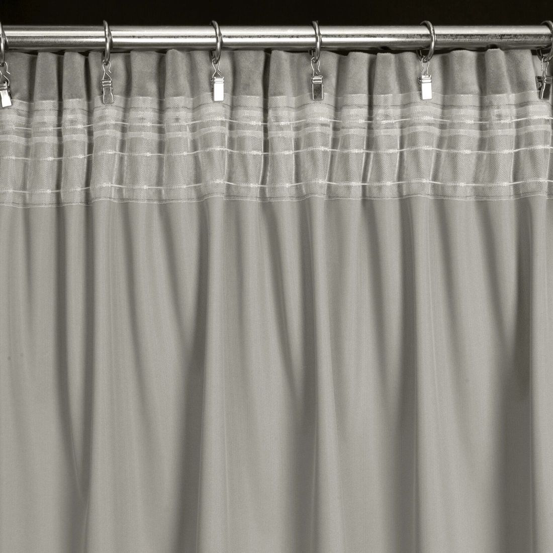 Sametový závěs 140x300 cm popelavý na řasicí pásku ANTARA