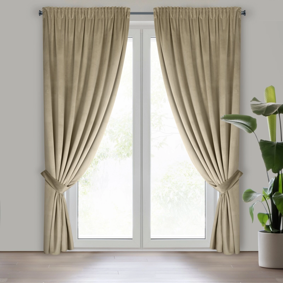 Sametový závěs 140x300 cm světle béžový na řasicí pásku ANTARA