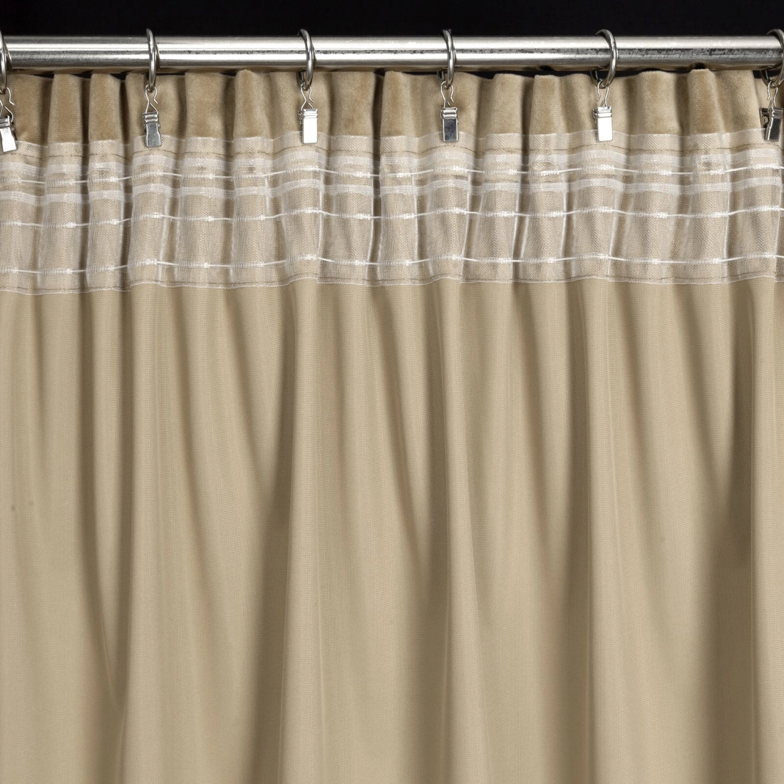 Sametový závěs 140x300 cm světle béžový na řasicí pásku ANTARA