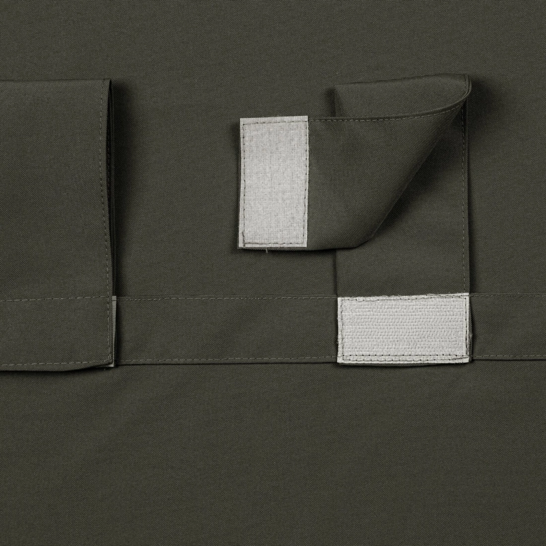 Záves 155x200 cm vodoodolný matný polyester grafitový na traky na suchý zips GARDEN